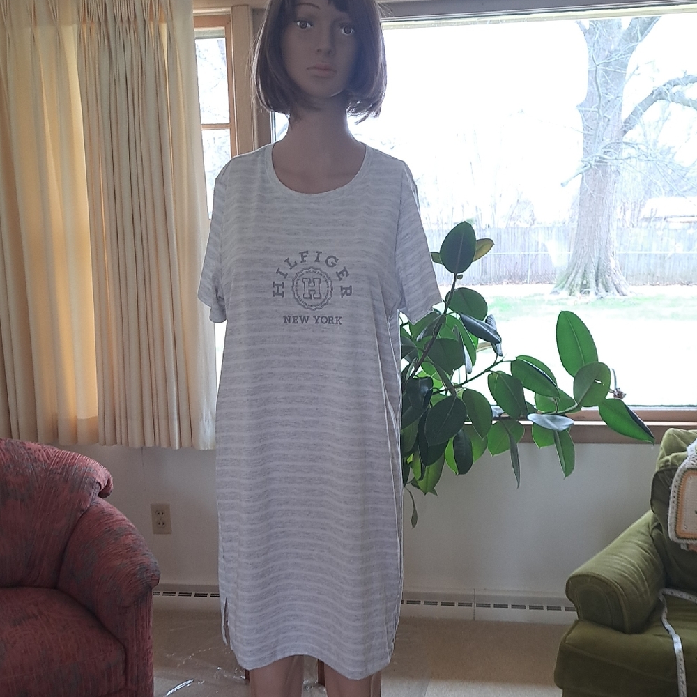 Tommy Hilfiger Gray Striped Night Shirt M
